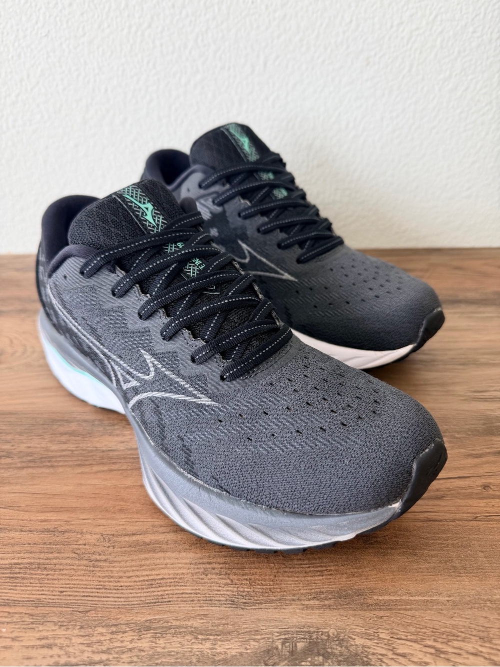 Mizuno Wave Inspire 19 Women’s in Iron Gate/Nimbus Cloud/Spring Bud (Size: 9.5)